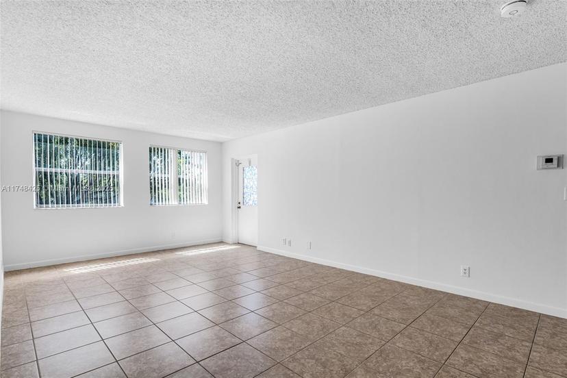 Picture of 8180 Geneva Ct # 325, Doral FL 33166