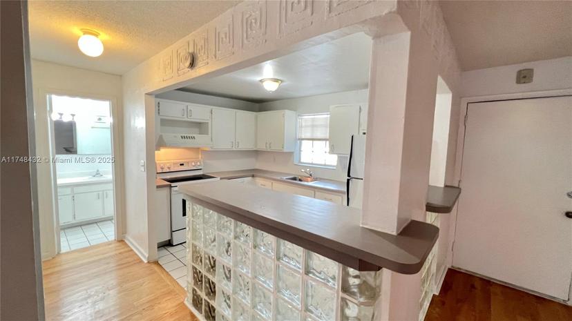 Picture of 1754 Meridian Ave # 302, Miami Beach FL 33139