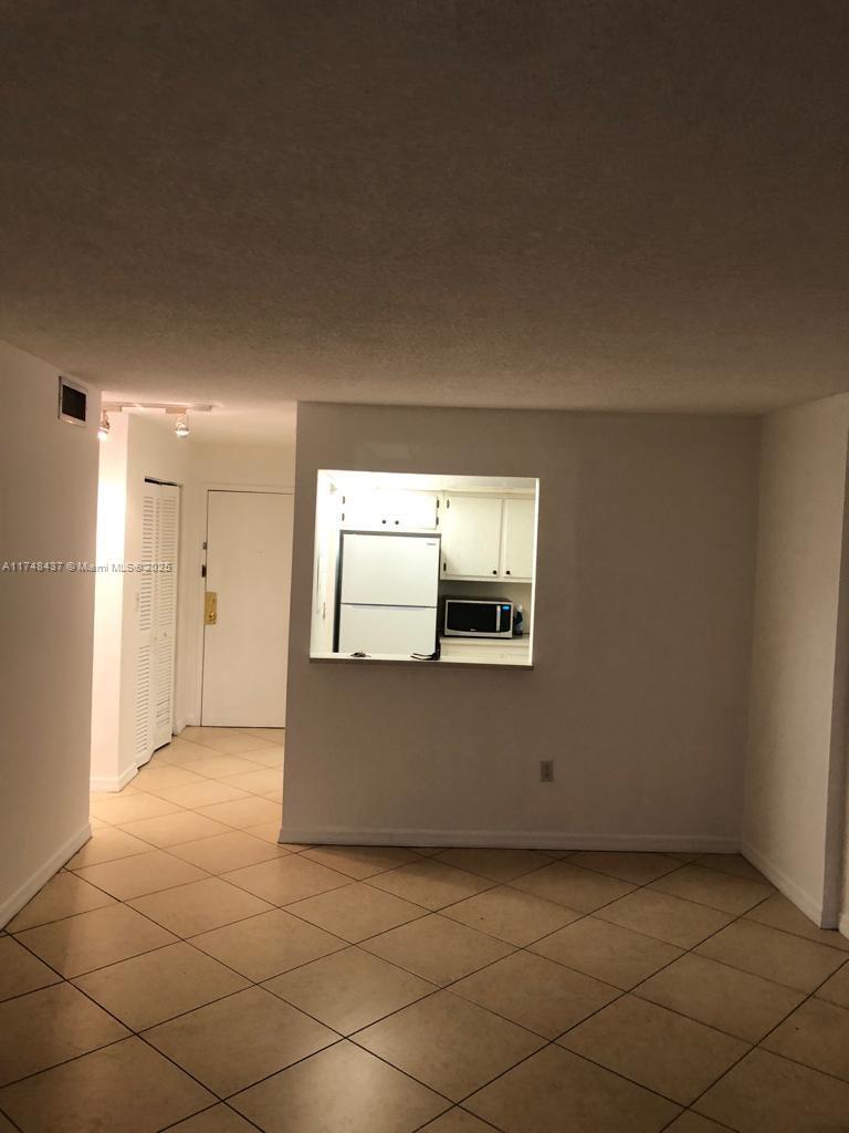 Picture of 16950 W Dixie Hwy A631 Hwy # 631, North Miami Beach FL 33160