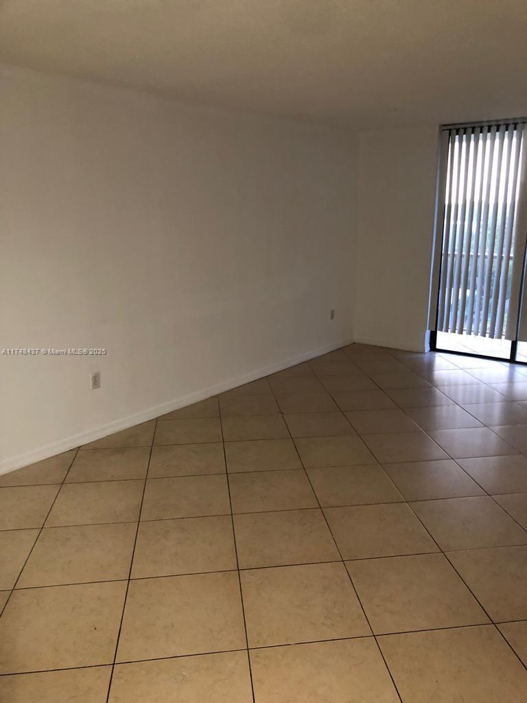 Picture of 16950 W Dixie Hwy A631 Hwy # 631, North Miami Beach FL 33160