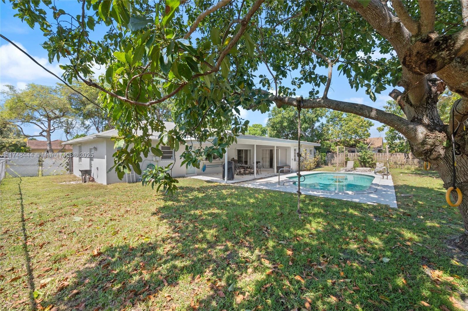 Picture of 940 SW 52Nd Ave, Plantation, FL 33317