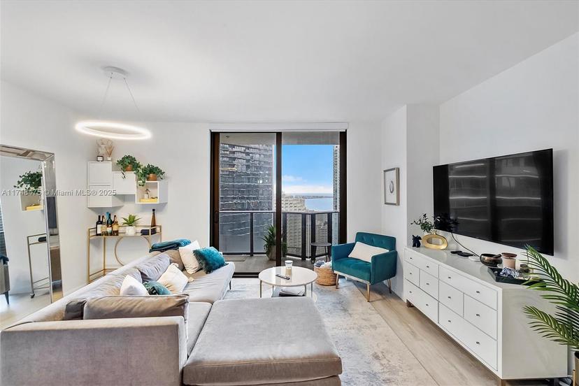 Picture of 45 SW 9Th St # 3602, Miami FL 33130