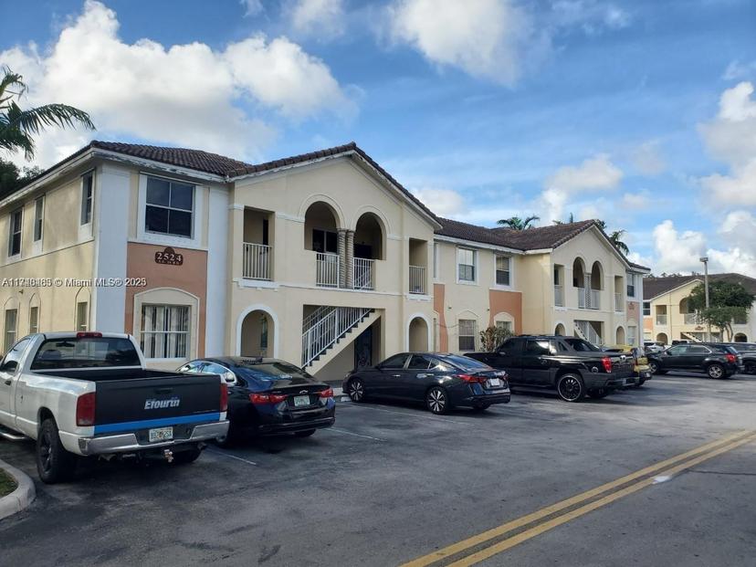Picture of 2524 SE 16Th Rd # 100, Homestead FL 33035