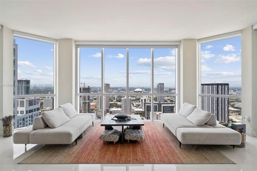 Picture of 244 Biscayne Blvd # 4608, Miami FL 33132