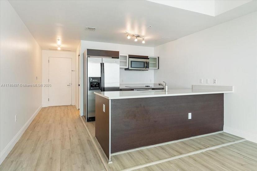 Picture of 1900 N Bayshore Dr # 1509, Miami FL 33132