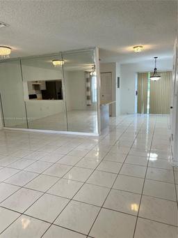 Picture of 410 NW 108Th Ter, Pembroke Pines, FL 33026