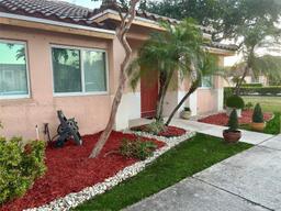 Picture of 20826 NW 3Rd Ct # 20826, Pembroke Pines, FL 33029