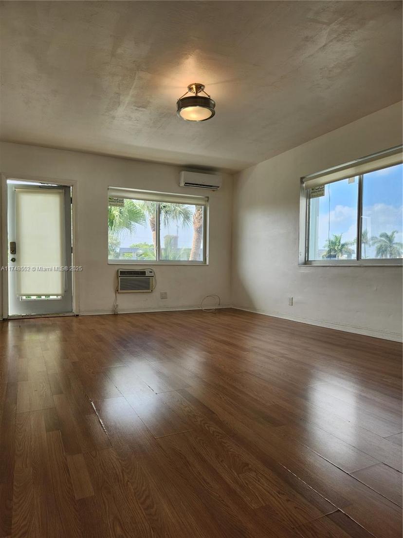 Picture of 455 Golden Isles Dr # 309, Hallandale Beach FL 33009
