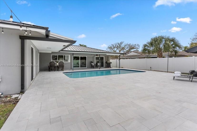 Picture of 22111 W Serenata Cir W, Boca Raton FL 33433
