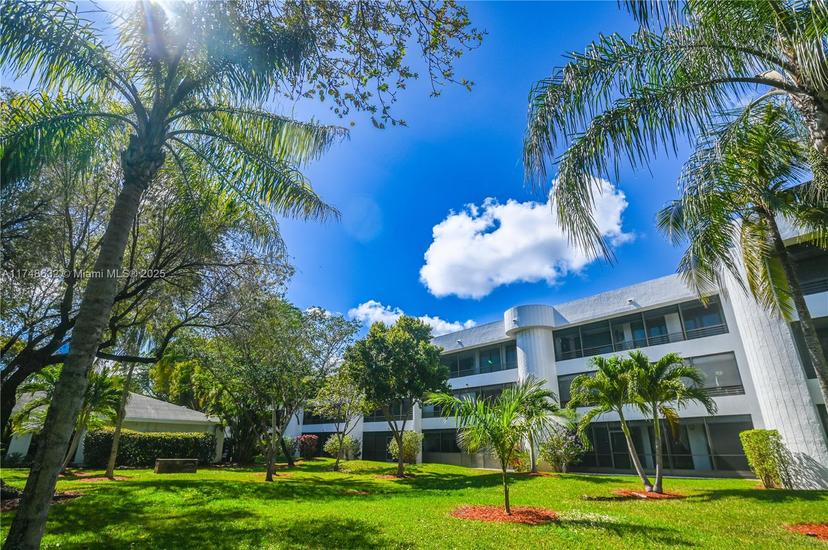 Picture of 1490 Sheridan St # 12A, Hollywood FL 33020