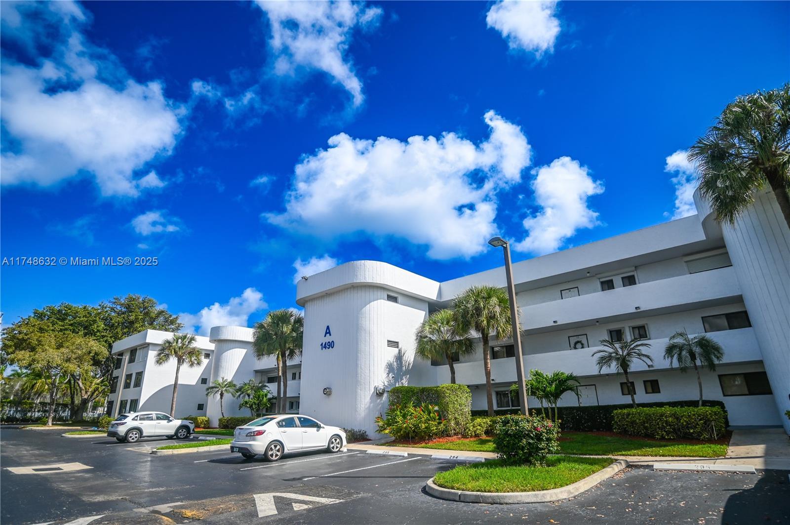 Picture of 1490 Sheridan St # 12A, Hollywood, FL 33020