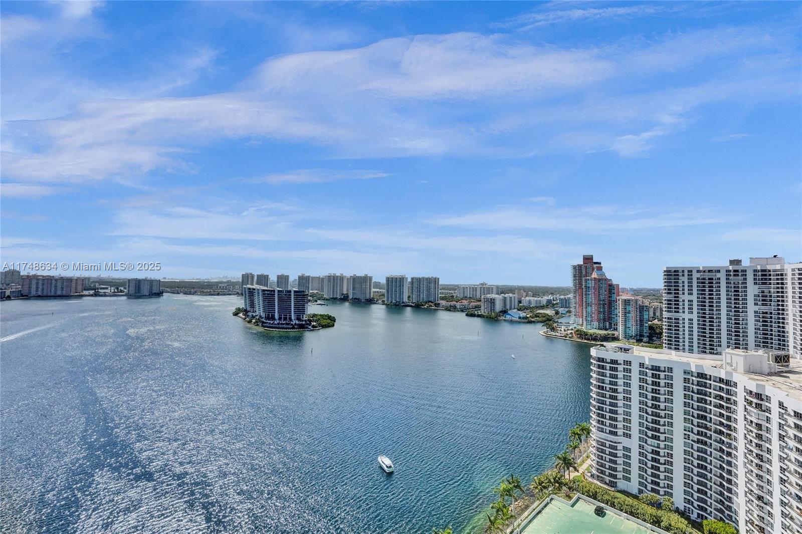 Picture of 19101 NE 36Th Ct # 3002, Aventura, FL 33180