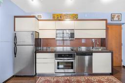 Picture of 435 21St St # 316, Miami Beach, FL 33139