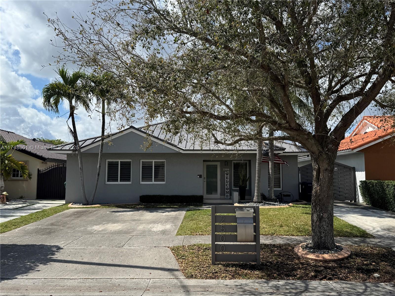 Picture of 2500 SW 137Th Ct, Miami, FL 33175