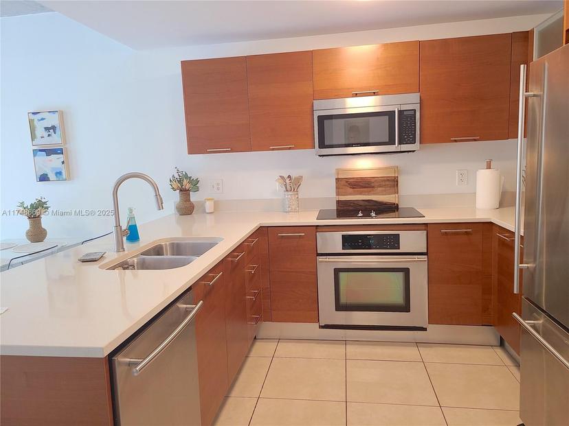 Picture of 3250 NE 1St Ave # 511, Miami FL 33137