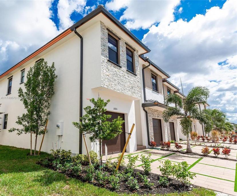 Picture of 15835 NW 91St Ct # 15835, Miami Lakes FL 33018