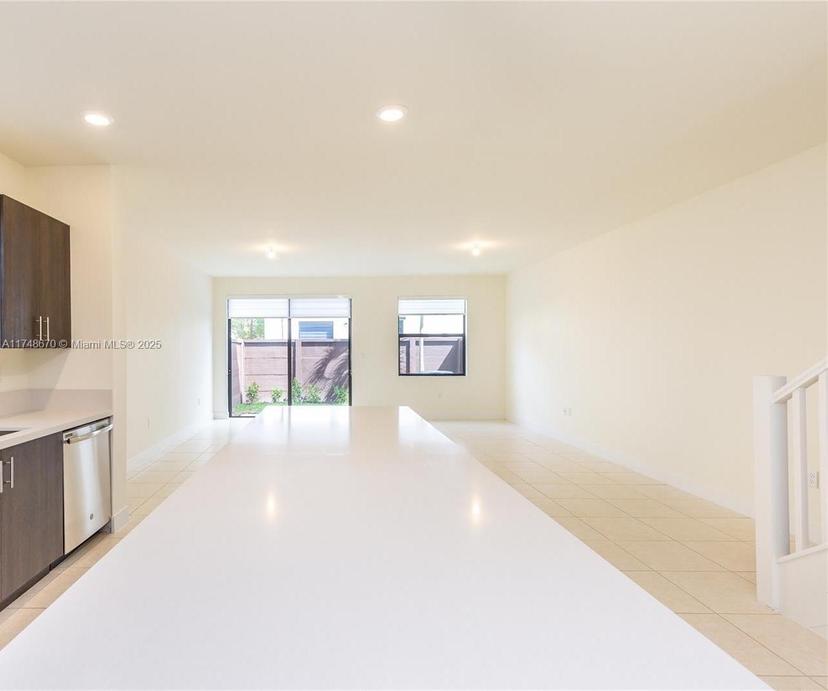 Picture of 15835 NW 91St Ct # 15835, Miami Lakes FL 33018