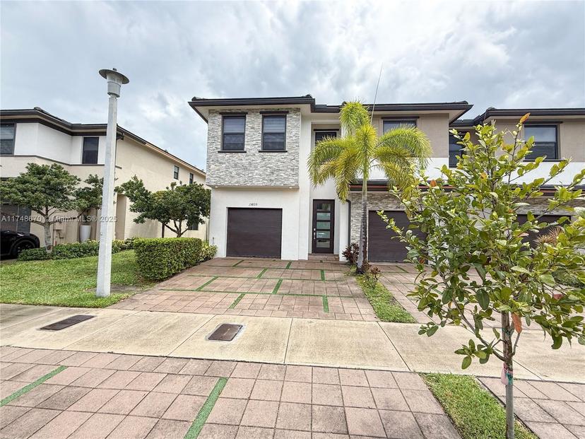 Picture of 15835 NW 91St Ct # 15835, Miami Lakes FL 33018