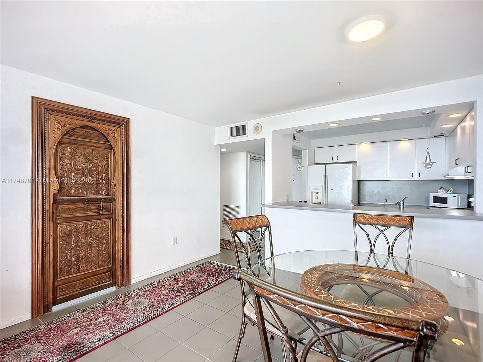 Picture of 465 Ocean Dr # 701, Miami Beach, FL 33139