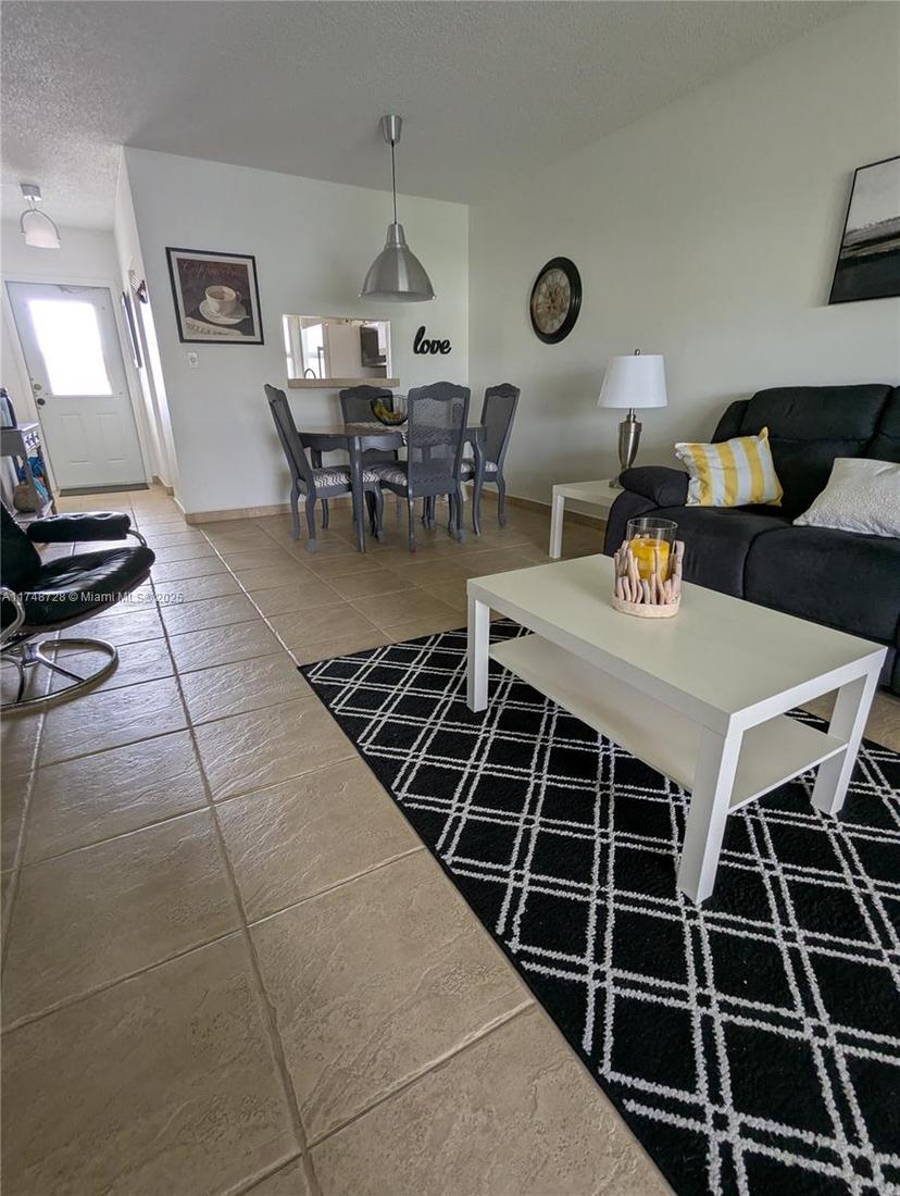 Picture of 3505 NW 48Th Ave # 602, Lauderdale Lakes FL 33319