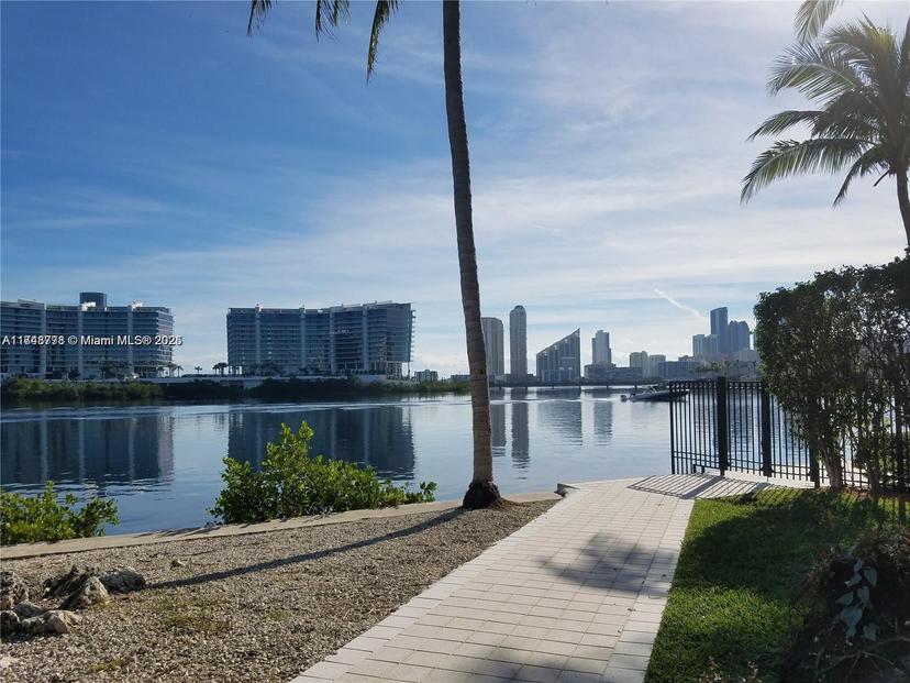 Picture of 3115 NE 184Th St # 4104, Aventura FL 33160
