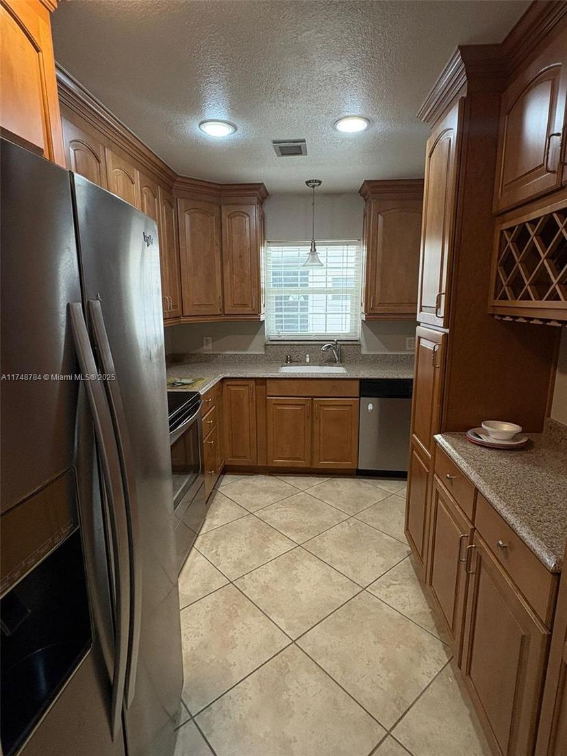 Picture of 7340 Stardust Dr # 7340, Hialeah FL 33015