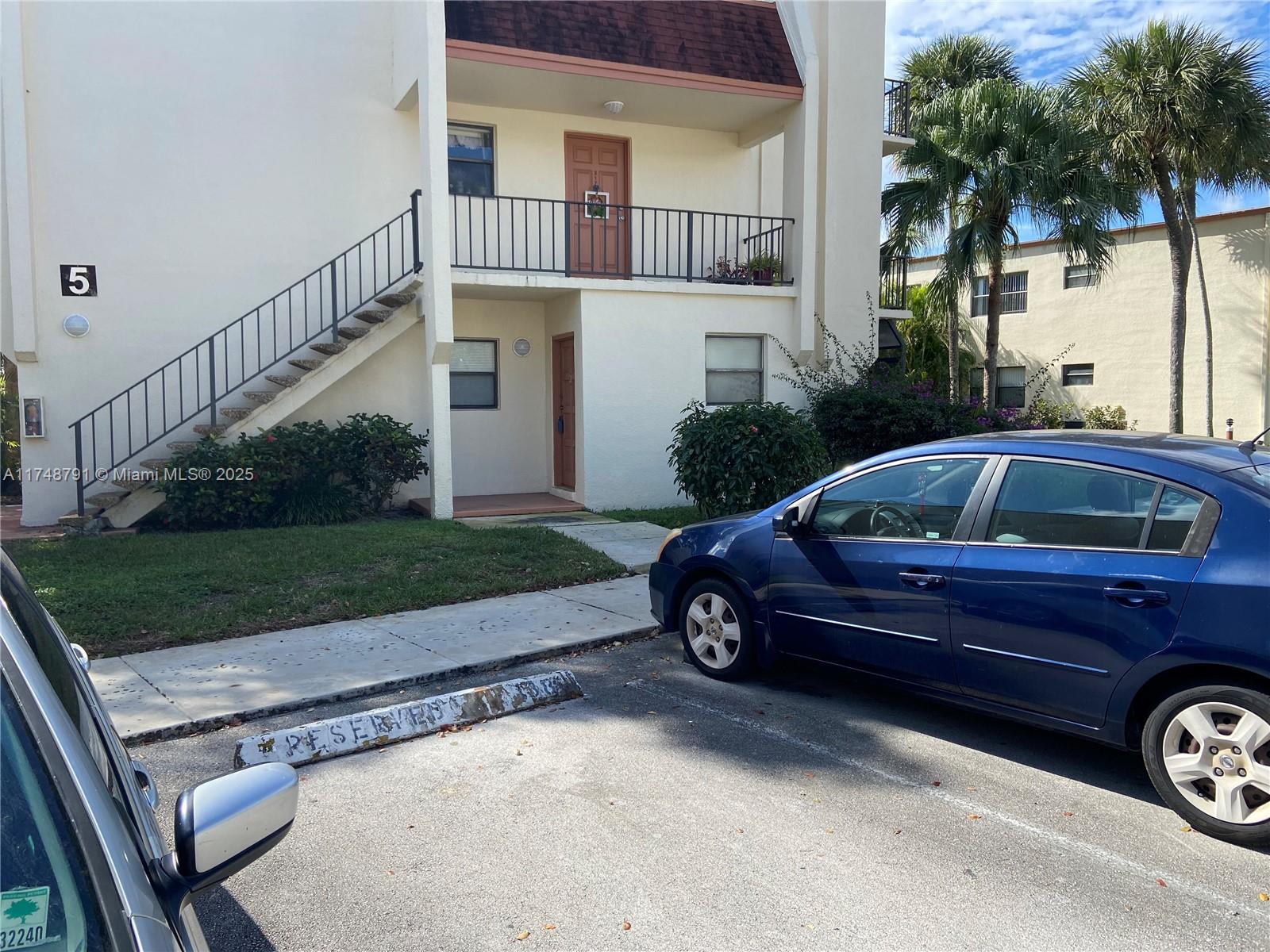 Picture of 301 N Pine Island Rd # 117, Plantation, FL 33324
