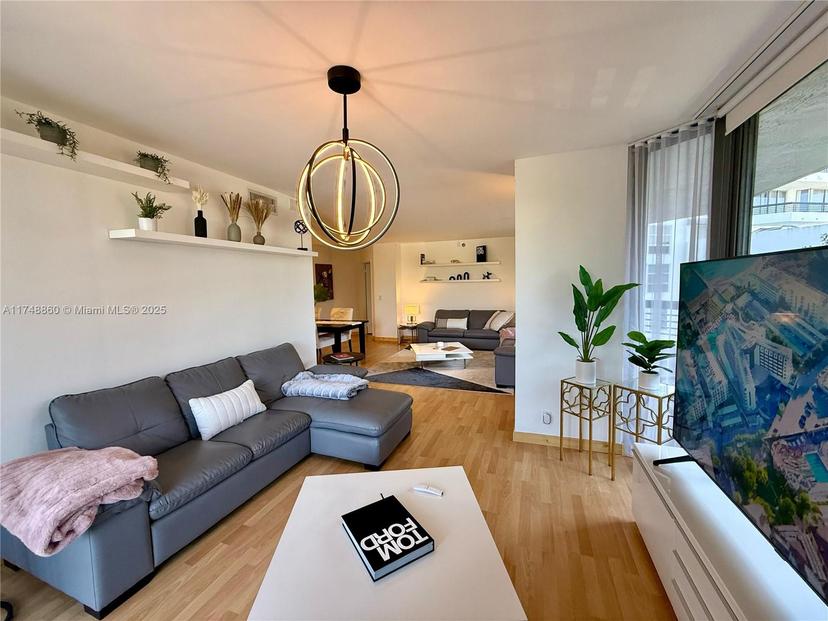 Picture of 3400 NE 192Nd St # 308, Aventura FL 33180