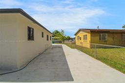 Picture of 15305 SW 100Th Ct, Miami, FL 33157