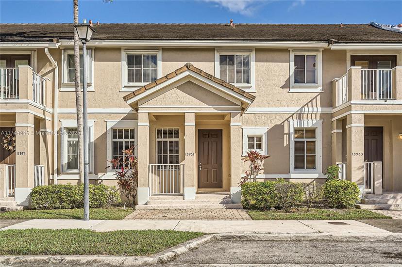 Picture of 13905 SW 279Th Ln, Homestead FL 33032