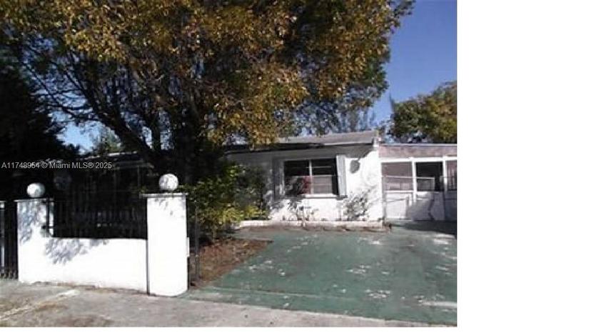 Picture of 2461 NW 208 Th St, Miami Gardens FL 33056