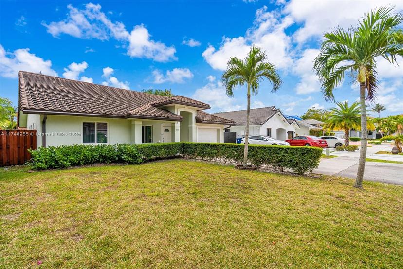Picture of 723 NW 128Th Ct, Miami FL 33182