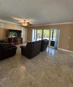 Picture of 18954 NW 91St Ave, Miami, FL 33018