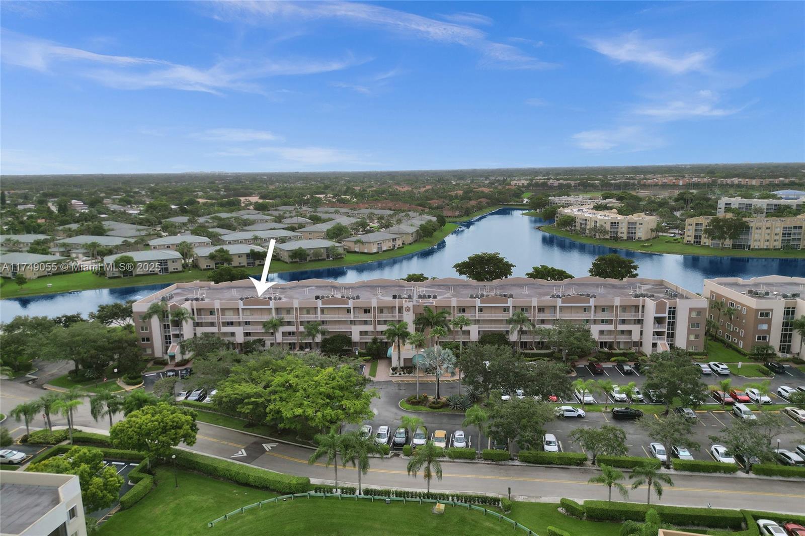 Picture of 7760 Granville Dr # 303, Tamarac, FL 33321