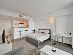 Picture of 325 S Biscayne Blvd # 1520, Miami, FL 33131