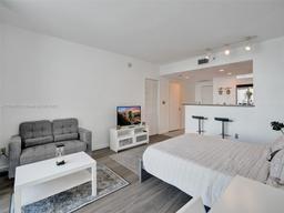 Picture of 325 S Biscayne Blvd # 1520, Miami, FL 33131