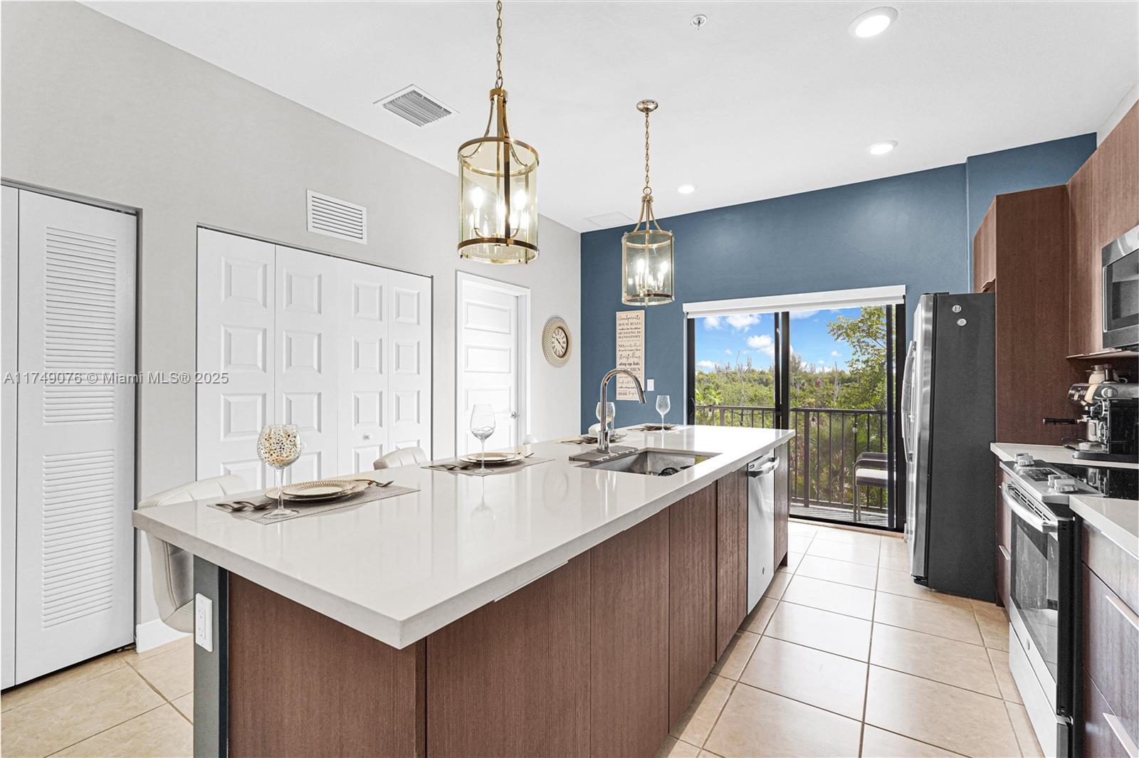 Picture of 8025 NW 104Th Ave # 23, Doral, FL 33178