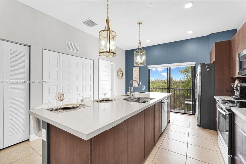 Picture of 8025 NW 104Th Ave # 23, Doral FL 33178