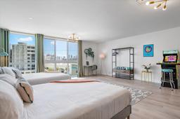 Picture of 19380 NE 26Th Ave # 303, Miami, FL 33180