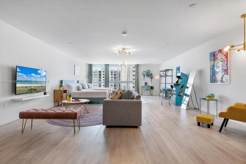 Picture of 19380 NE 26Th Ave # 303, Miami FL 33180