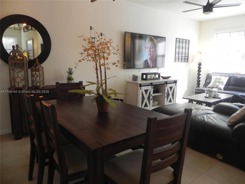 Picture of 12170 Village Pl # 1, Davie FL 33325