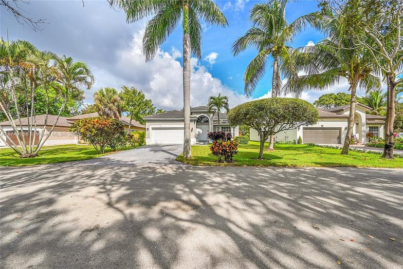 Picture of 7095 E Tropical Way, Plantation FL 33317