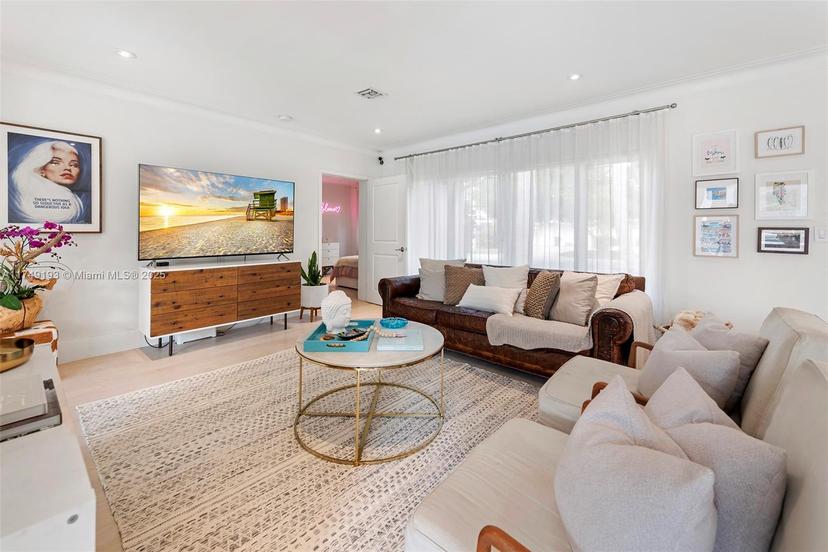 Picture of 250 N Shore Dr, Miami Beach FL 33141