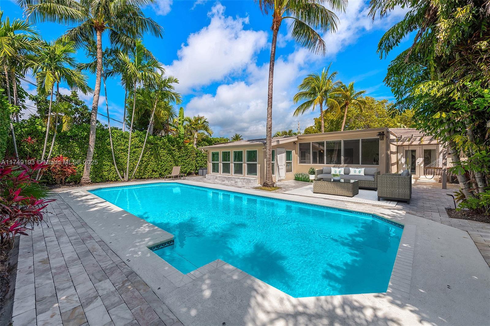 Picture of 250 N Shore Dr, Miami Beach, FL 33141