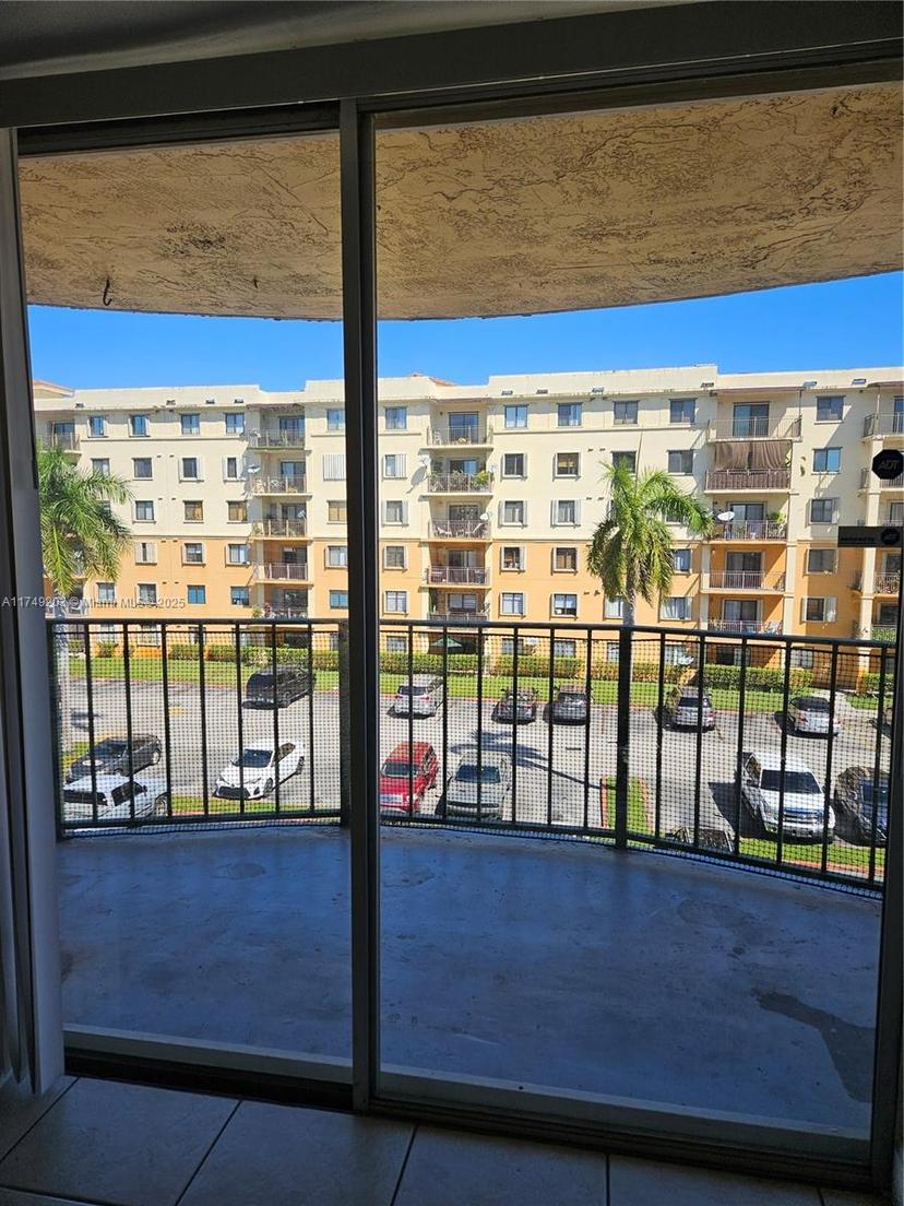 Picture of 9320 Fontainebleau Blvd # 401, Miami FL 33172
