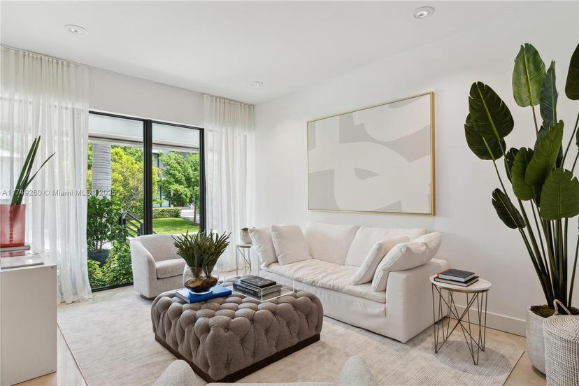 Picture of 762 Fernwood Rd, Key Biscayne FL 33149