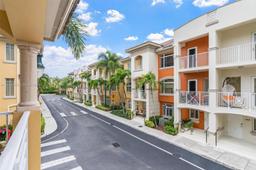 Picture of 18408 NE 27Th Ct # 18408, Aventura, FL 33160