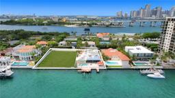 Picture of 851 N Venetian Dr, Miami, FL 33139