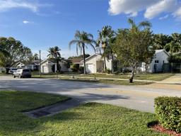 Picture of 16841 Royal Poinciana Dr, Weston, FL 33326