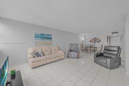 Picture of 1410 S Ocean Dr # 1103, Hollywood, FL 33019